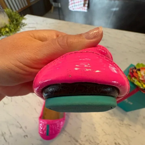 Pop Pink Tieks!! 💕 - Picture 5 of 9